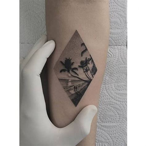 playa tatuajes de palmeras|31 ideas de Tatuajes de palmeras 